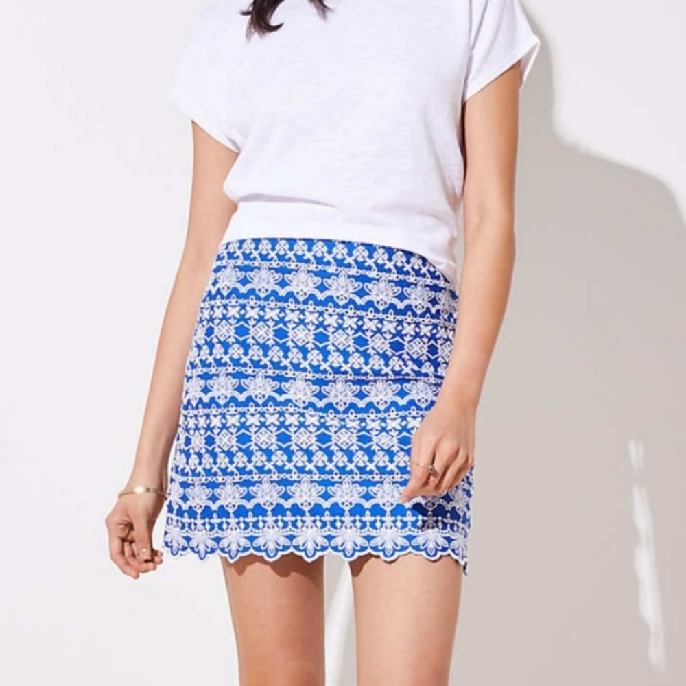 Loft embroidered scalloped blue and white mini skirt - petite